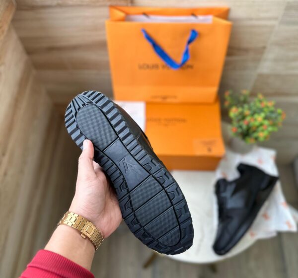 Louis Vuitton Run Away Sneaker - Image 10