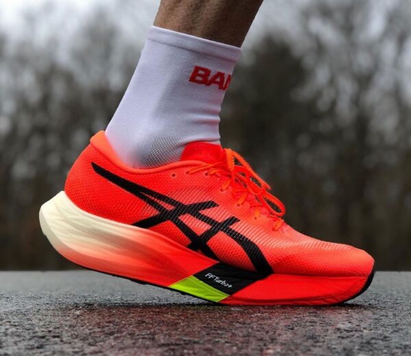 Asics Metaspeed Sky Paris – Engineered for Elite Speed - Image 4