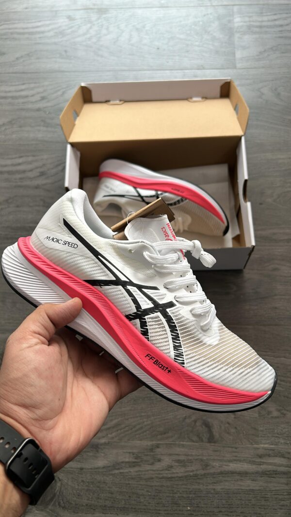 Asics Magic Speed 3 – The Ultimate Speed Companion for Runners - Image 5