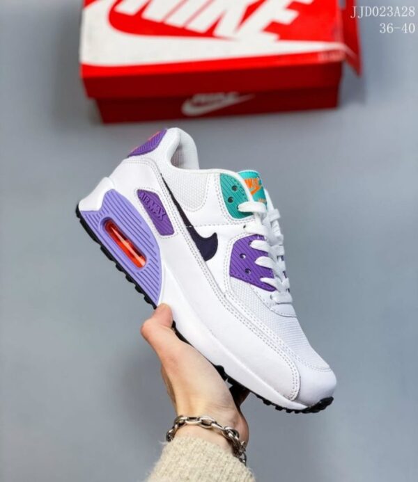 Nike Air Max 90 SE "For Her" – Classic Style with a Feminine Touch - Image 3