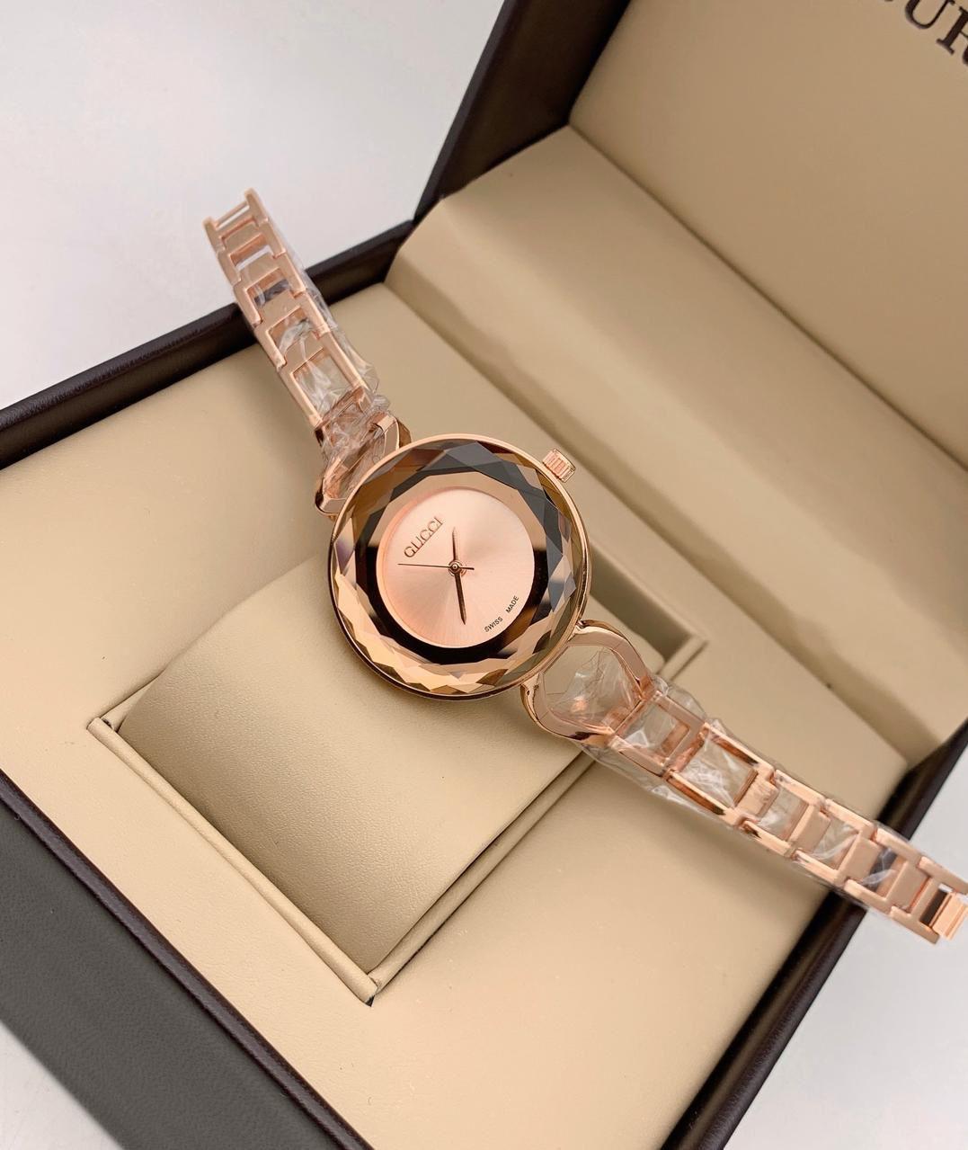 Gucci Women's Luxury Designer Watch - Image 8