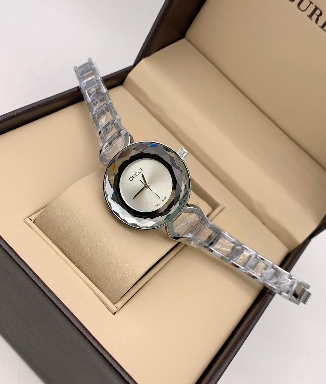 Gucci Women's Luxury Designer Watch - Image 4